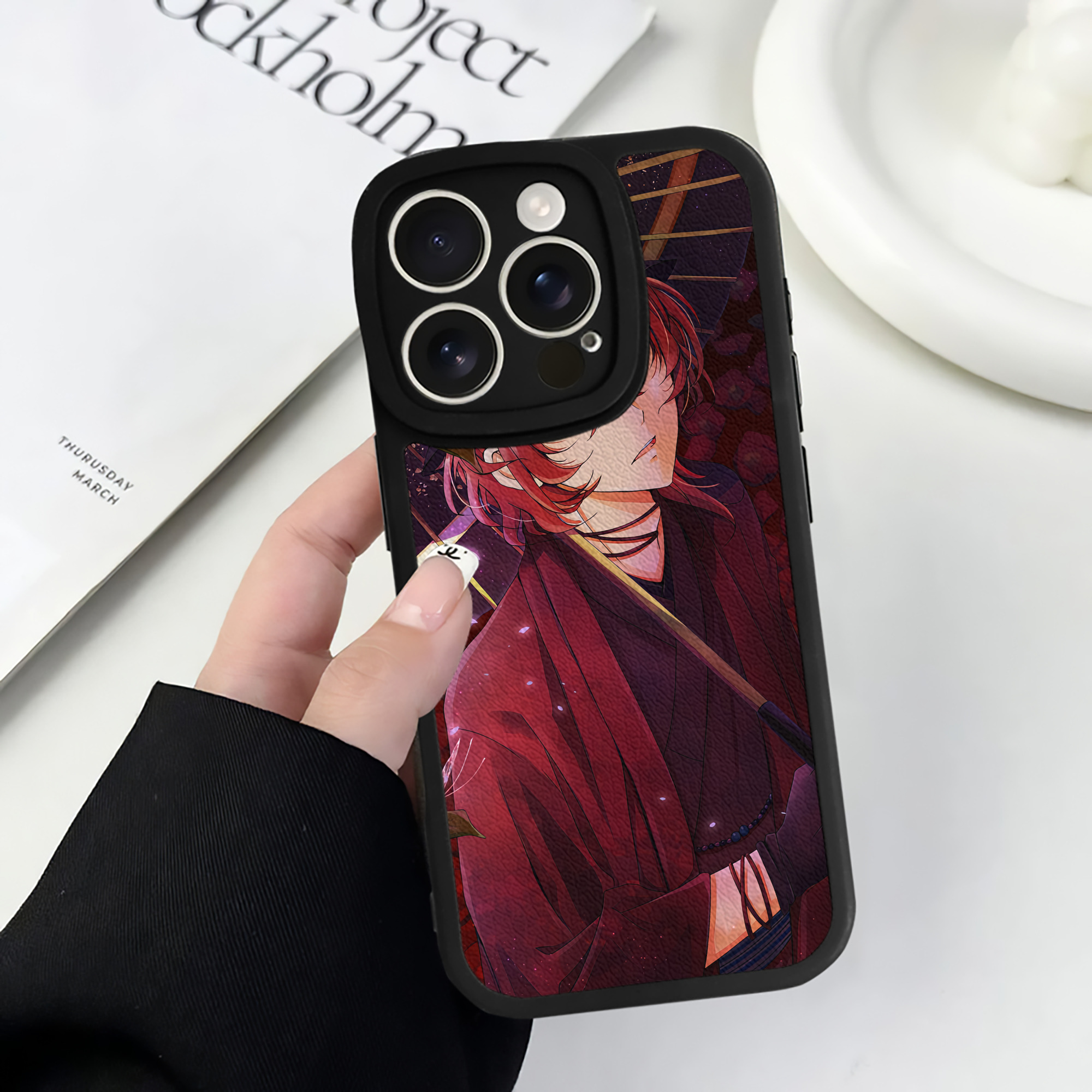 （画像用） 文豪ストレイドッグス Bungo Stray Dogs 【iPhone 16シリーズ対応】シリコンスマホケース（レザー調） 材質：シリコン